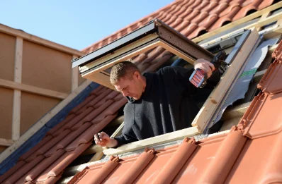 Pose de fenêtres de toit Velux à Kerlouan